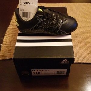 Stealthy Adidas x15.4 kids Soccer Cleat